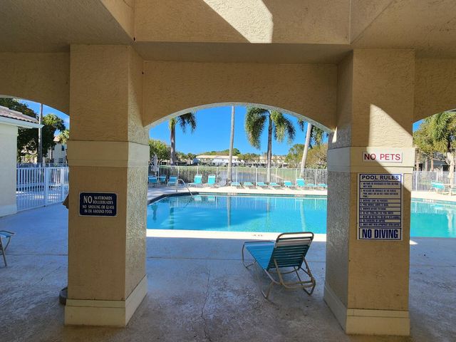 250 Timberwalk Trail, Jupiter, FL 33458