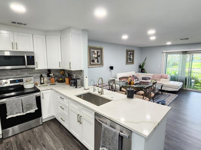 250 Timberwalk Trail, Jupiter, FL 33458