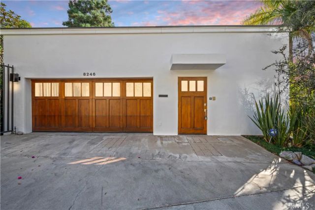 8246 Woodshill Trail, Los Angeles, CA 90069