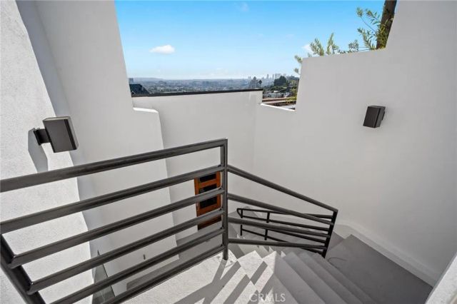 8246 Woodshill Trail, Los Angeles, CA 90069