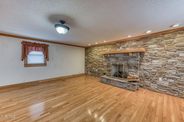 345 South Elm Avenue, Erwin, TN 37650