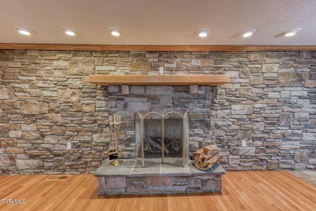 345 South Elm Avenue, Erwin, TN 37650