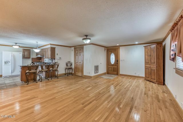 345 South Elm Avenue, Erwin, TN 37650