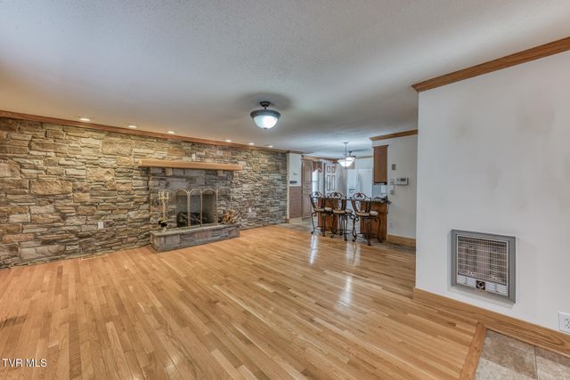 345 South Elm Avenue, Erwin, TN 37650