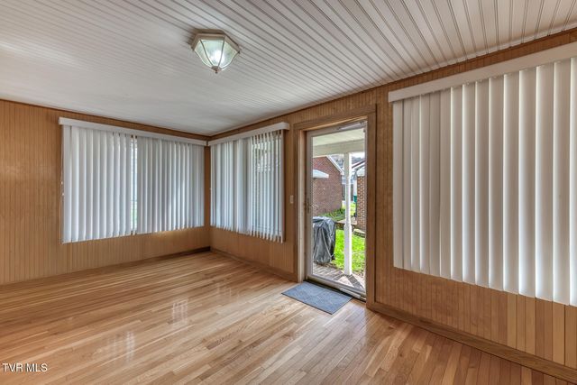 345 South Elm Avenue, Erwin, TN 37650