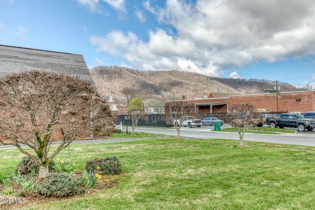 345 South Elm Avenue, Erwin, TN 37650