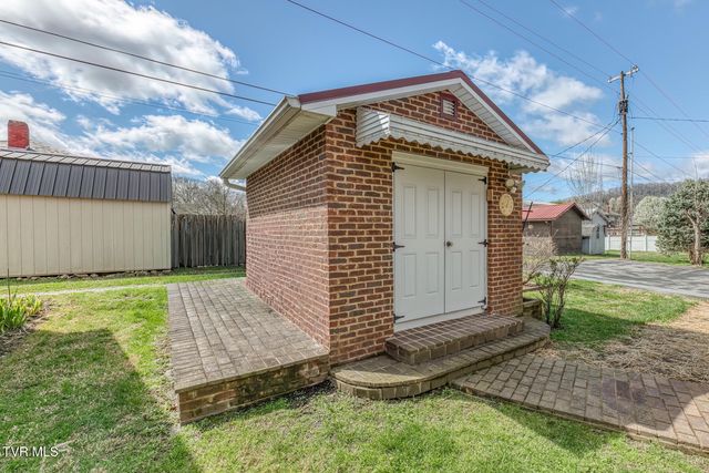 345 South Elm Avenue, Erwin, TN 37650
