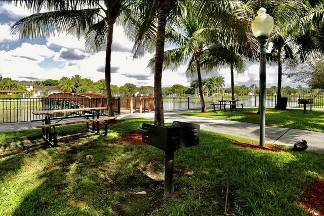 2548 Centergate Dr 107, Miramar, FL 33025