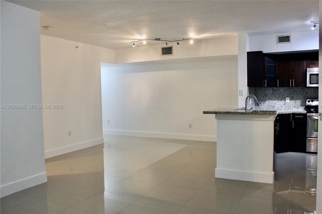 2548 Centergate Dr 107, Miramar, FL 33025