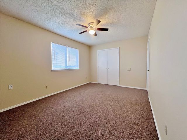 816 Red Bud Drive, Desoto, TX 75115