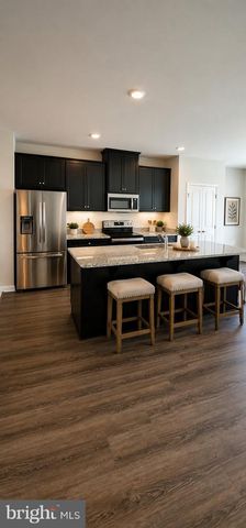 104 COMMERCE CENTER DR, Sicklerville, NJ 08081