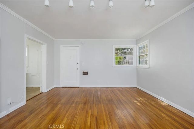 10374 Ashton Avenue, Los Angeles, CA 90024