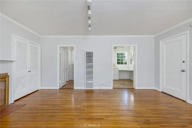 10374 Ashton Avenue, Los Angeles, CA 90024