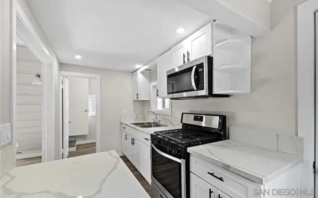 201 Hillside Spur, Cedar Glen, CA 92321