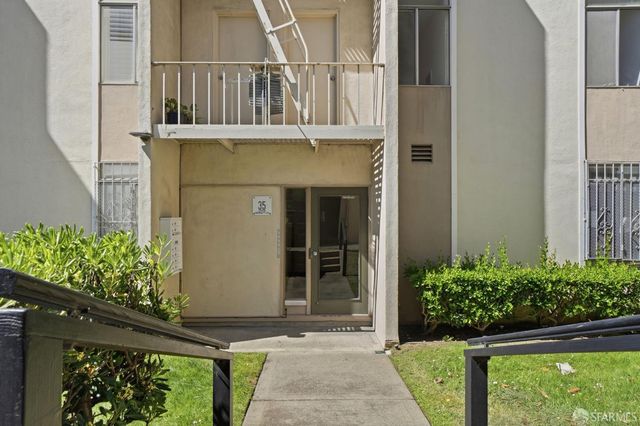35 Lottie Bennett Lane 4, San Francisco, CA 94115