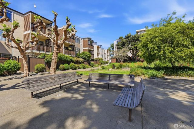 35 Lottie Bennett Lane 4, San Francisco, CA 94115