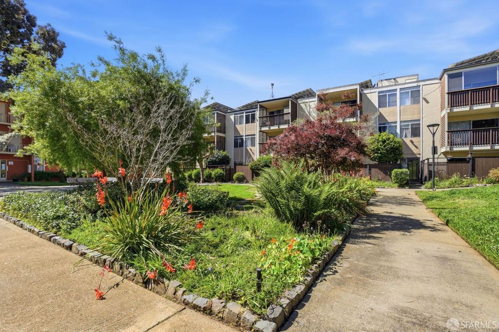 35 Lottie Bennett Lane 4, San Francisco, CA 94115