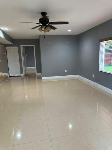 1065 NW 15th St, Homestead, FL 33030