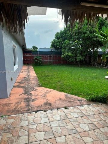 1065 NW 15th St, Homestead, FL 33030