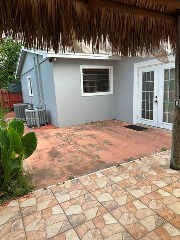 1065 NW 15th St, Homestead, FL 33030