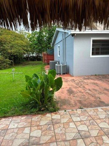 1065 NW 15th St, Homestead, FL 33030