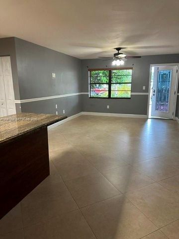 1065 NW 15th St, Homestead, FL 33030