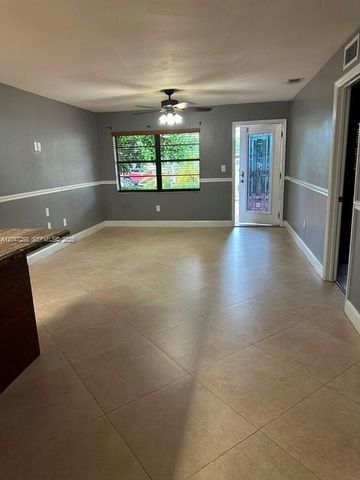 1065 NW 15th St, Homestead, FL 33030