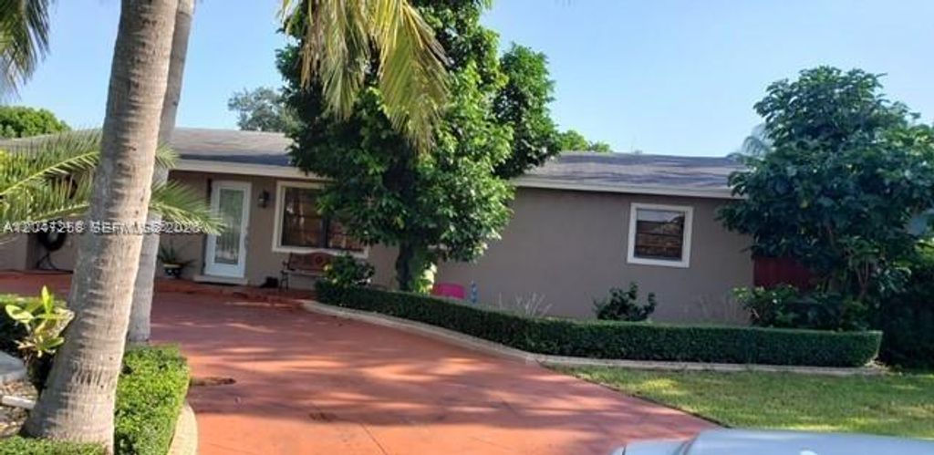 1065 NW 15th St, Homestead, FL 33030
