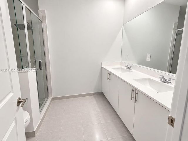 23049 SW 129th Place 23049, Miami, FL 33170