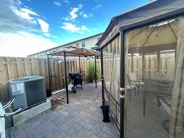 23049 SW 129th Place 23049, Miami, FL 33170