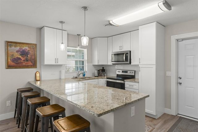 2618 GRASSMERE LANE, Orlando, FL 32808