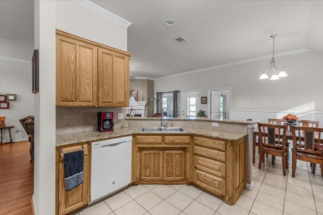 380 Lockwood Lane, Weatherford, TX 76087
