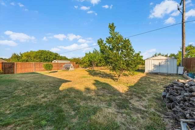 380 Lockwood Lane, Weatherford, TX 76087