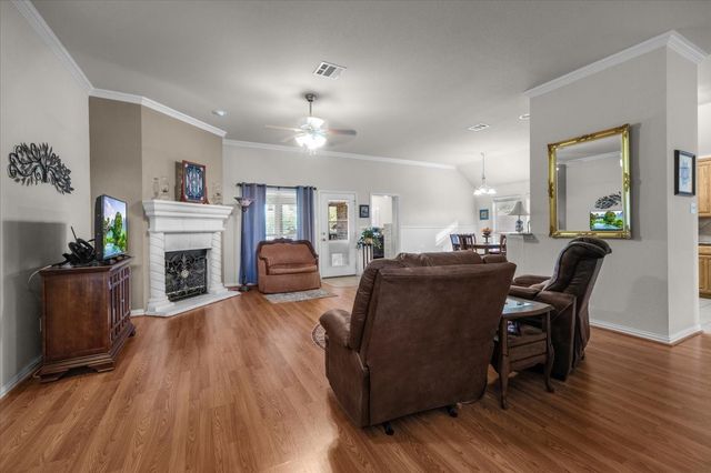 380 Lockwood Lane, Weatherford, TX 76087