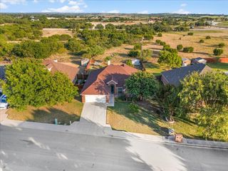 380 Lockwood Lane, Weatherford, TX 76087