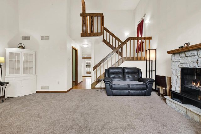 8215 S Wildwood DRIVE, Oak Creek, WI 53154