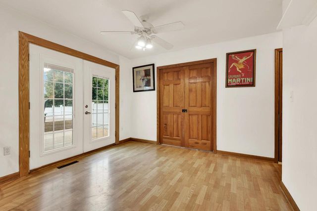 8215 S Wildwood DRIVE, Oak Creek, WI 53154
