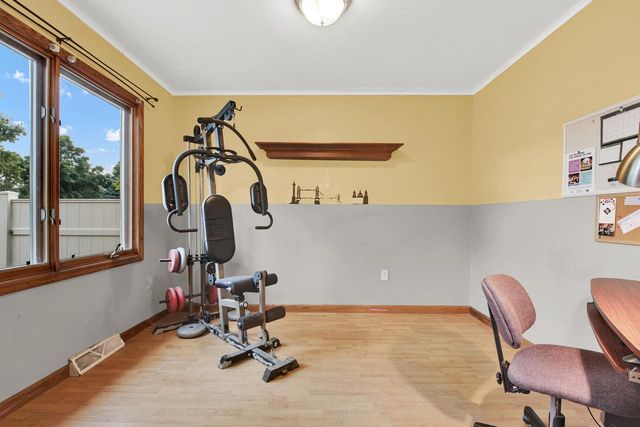 8215 S Wildwood DRIVE, Oak Creek, WI 53154