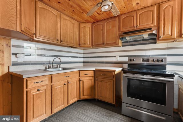 312 W RIDGE ST, Lansford, PA 18232