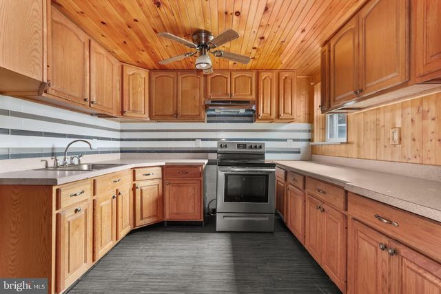 312 W RIDGE ST, Lansford, PA 18232