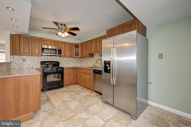 76 ARGYLE AVE, Blackwood, NJ 08012