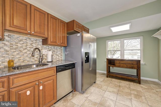76 ARGYLE AVE, Blackwood, NJ 08012