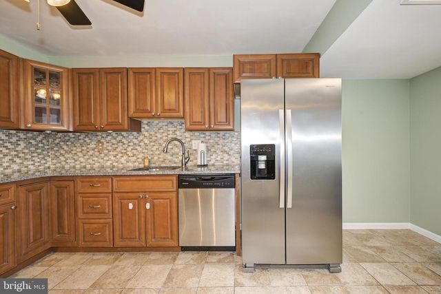 76 ARGYLE AVE, Blackwood, NJ 08012