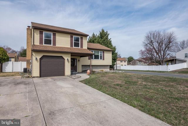76 ARGYLE AVE, Blackwood, NJ 08012