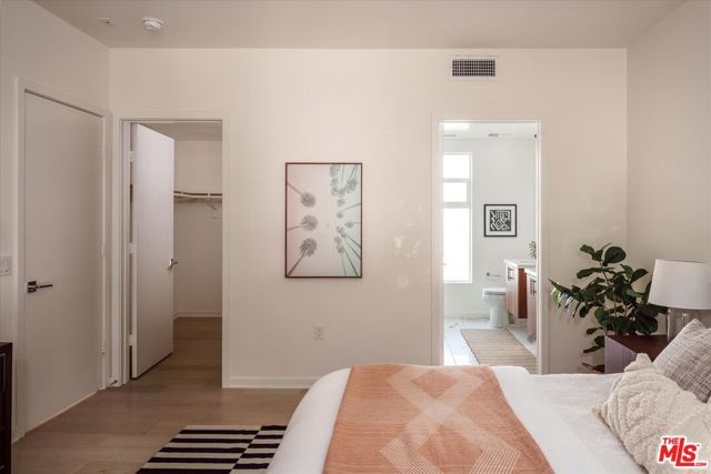 1925 Griffith Park Boulevard, Los Angeles, CA 90039