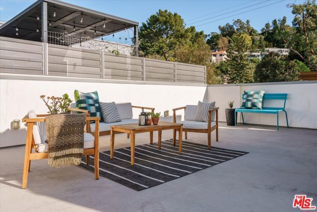 1925 Griffith Park Boulevard, Los Angeles, CA 90039