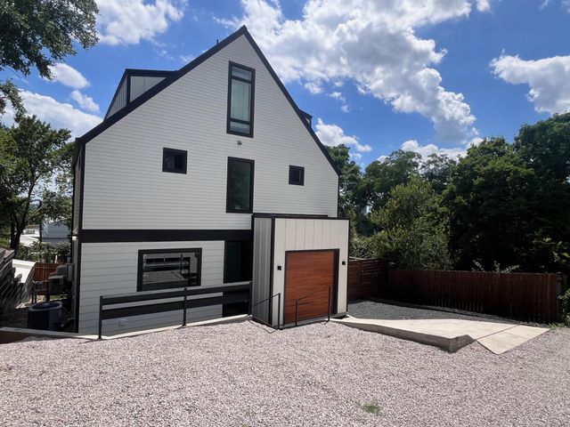 1914 E 8th ST, Austin, TX 78702