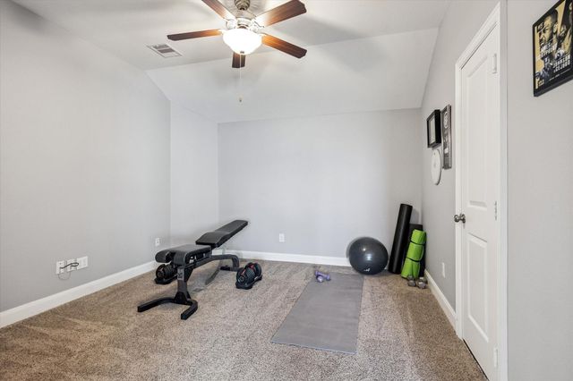 725 Via Lago, Webster, TX 77598