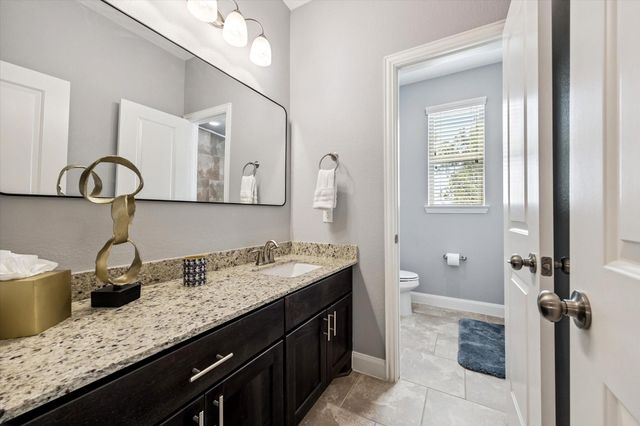 725 Via Lago, Webster, TX 77598