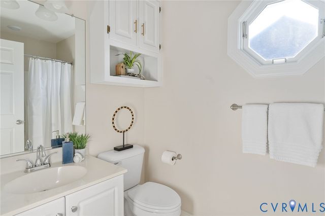 12008 Kershaw Ct, Glen Allen, VA 23059